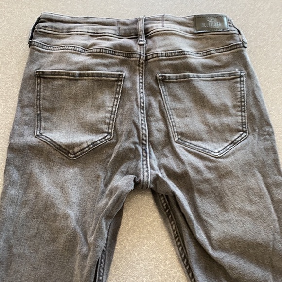 Hollister High-Rise Super Skinny Jeans - Picture 4 of 4